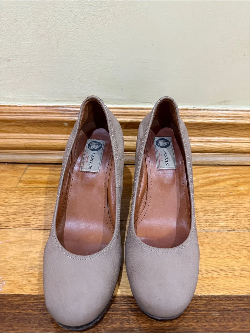 Lanvin Paris Classic Leather Women's Round-Toe Pumps in Taupe